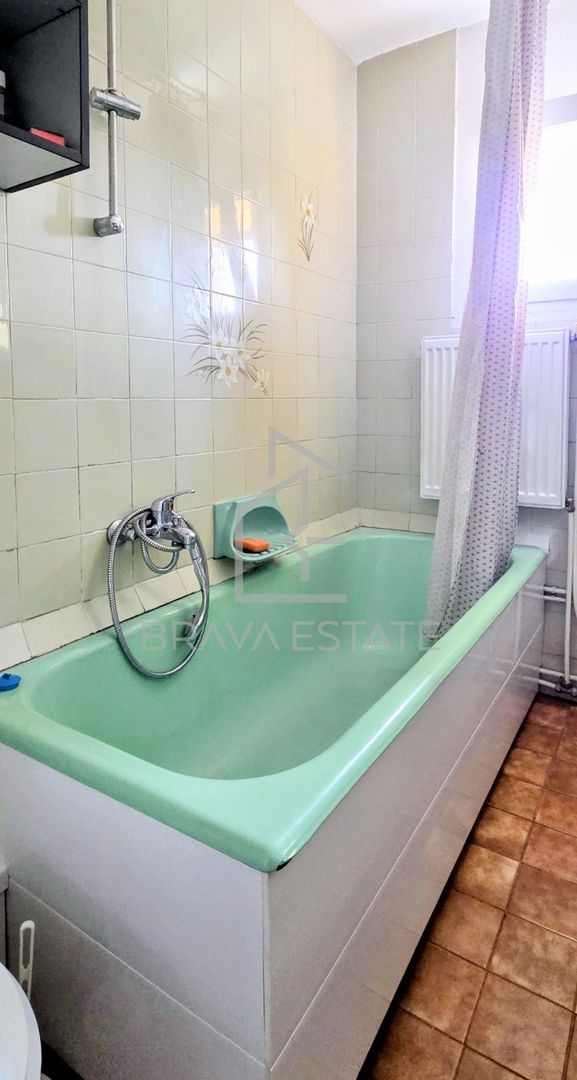Apartament 3 camere, 2 bai, balcon, zona UMF - Poză 7