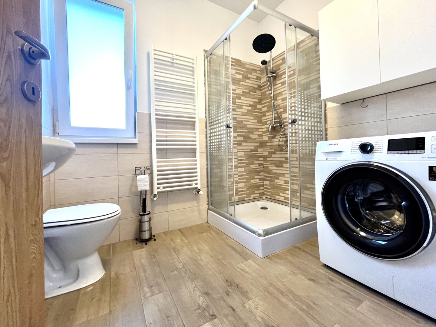 Apartament cu 3 camere,  spațios si primitor, in Soarelui- Sud Plaza - Poză 18