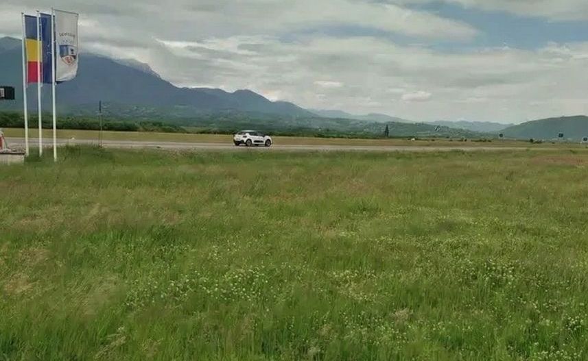 Agentia propune spre vanzare 4.8 Ha între Râșnov și Bran  F.S.la DN73 - Poză 2