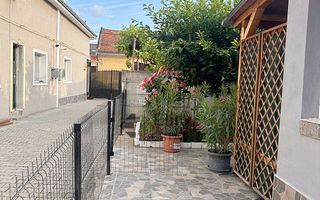 Casă cochetă intr-o zonă centrală foarte apreciata din Oradea - Poză 12