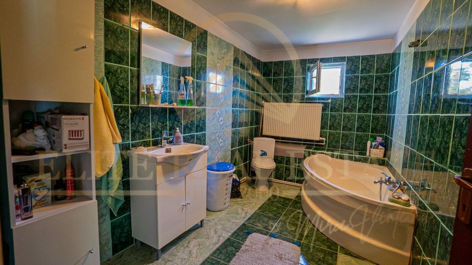 AGIGEA - Casa D+P+1E+M pe un teren de 631 mp cu deschidere la 2 străzi. - Poză 17