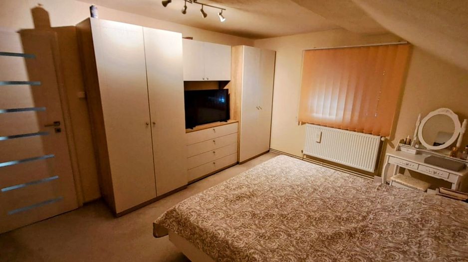 Casa individuală P+M, zonă liniștită, în Vatra veche a satului - Poză 14