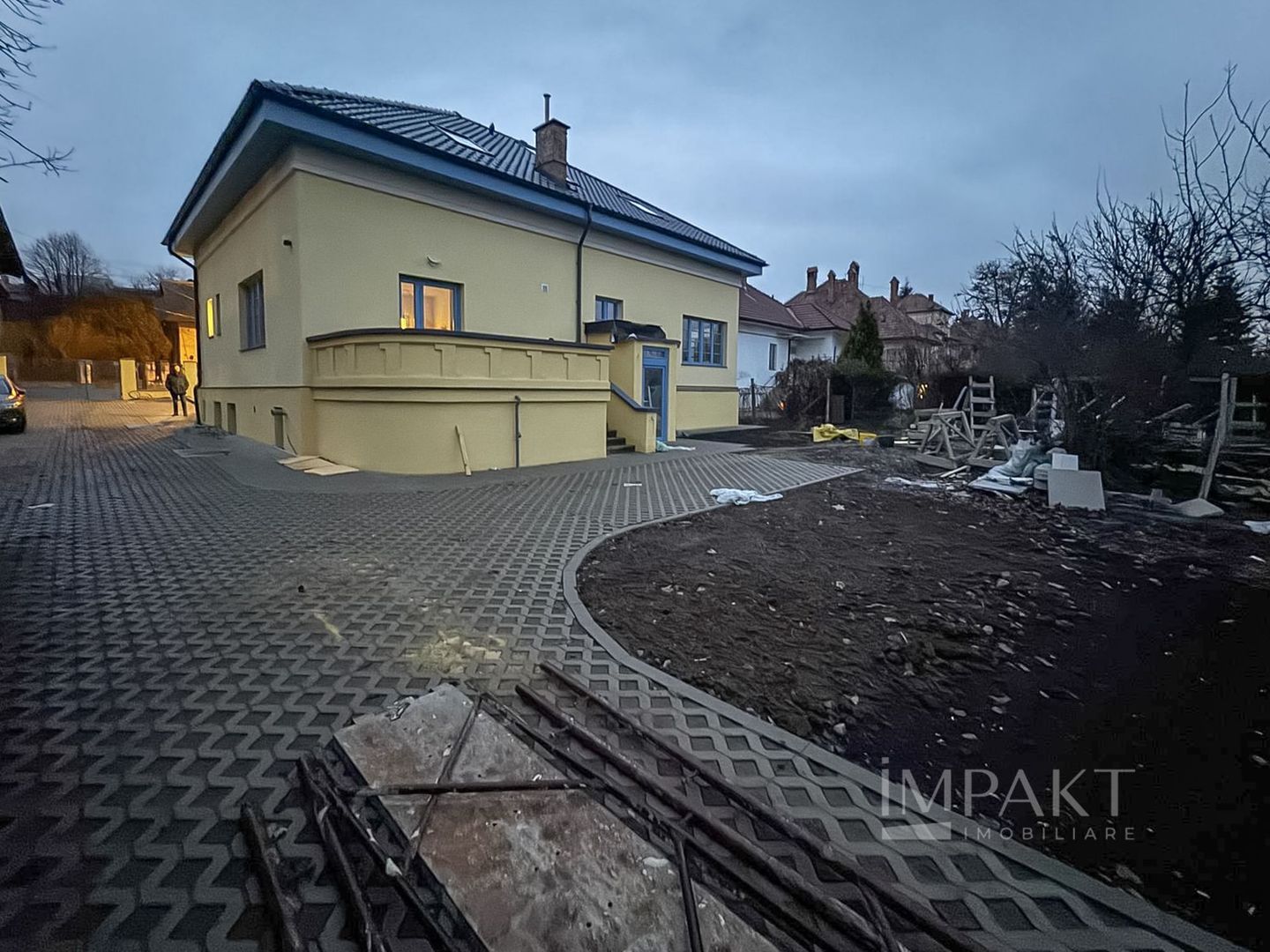 Vila impresionanta cu 12 incaperi in Andrei Muresanu - Poză 19