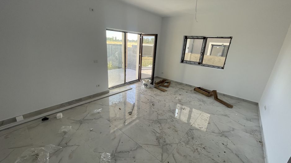 Giroc-Bld. Aviatiei | 5 camere | 3 bai | Bucatarie inchisa - Poză 3