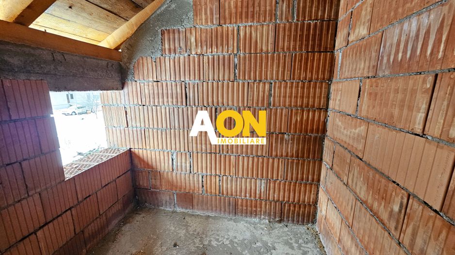 COMISION ZERO! Casa la rosu, P+1, 300 mp teren, cu utilitati, Lancram - Poză 18