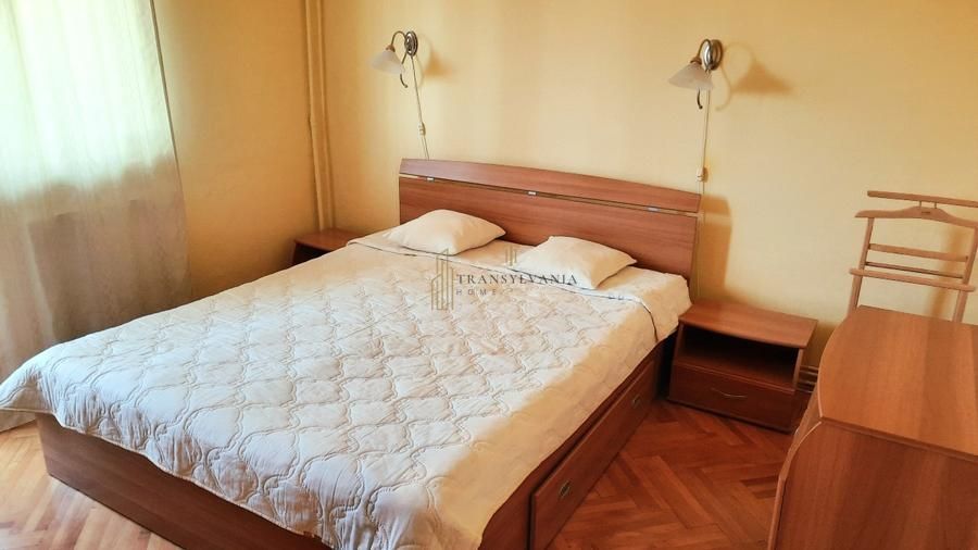 Apartament 3 camere, decomandat, zona Terezian - Poză 2