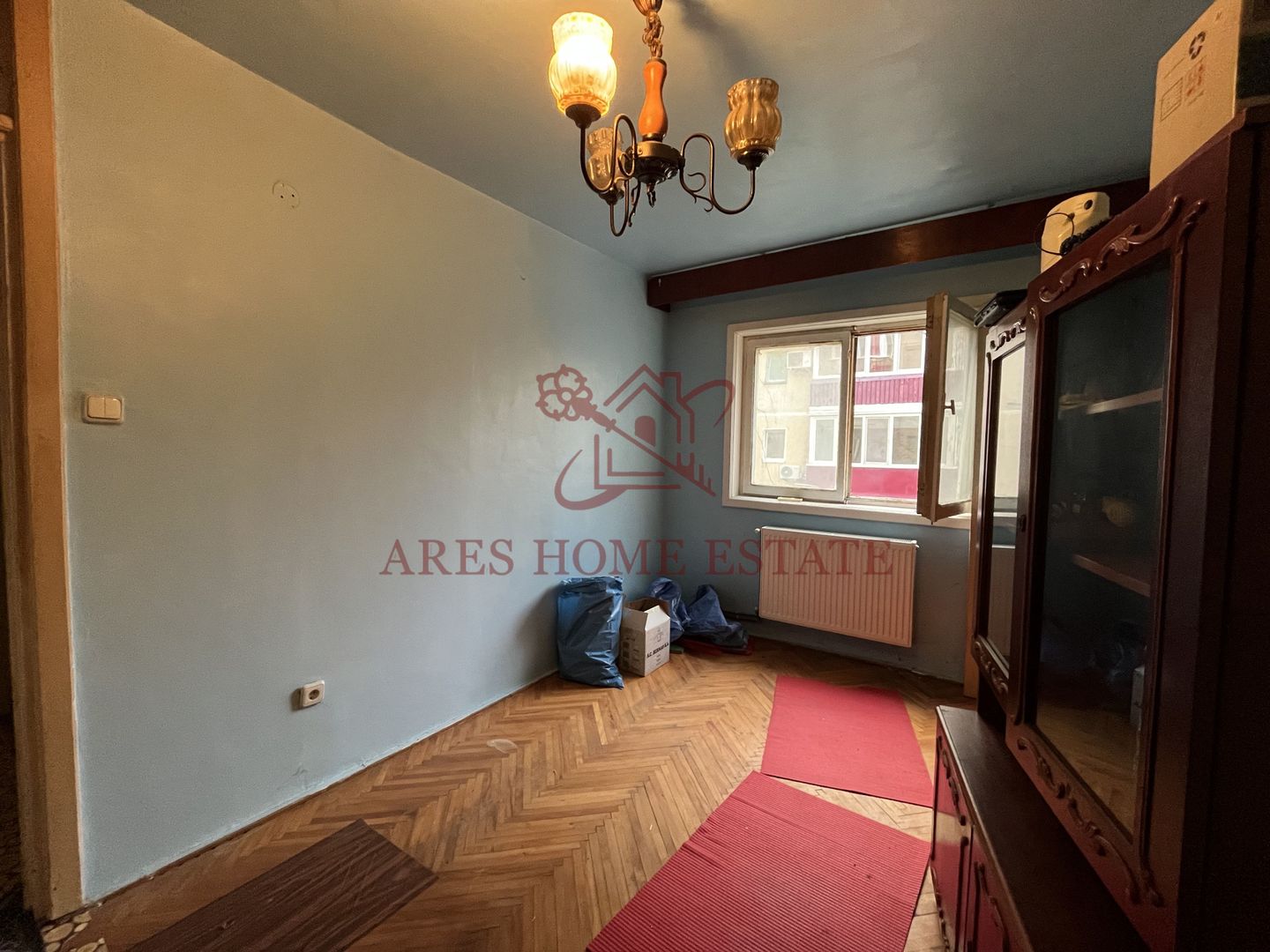 Etaj 1, 3 camere, spatios, 2 băi, centrală proprie – zonă excelentă - Poză 4