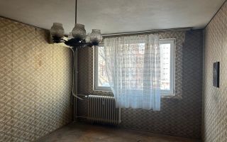 Apartament 3 camere  decomandat etajul 3 din 4 bloc anvelopat - Poză 1