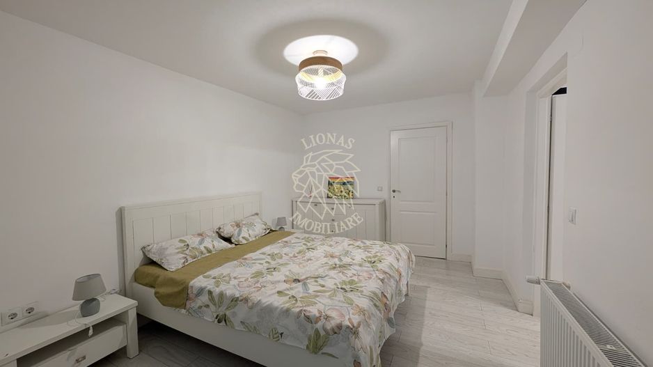 Apartament la casa 40 mp-renovat-curte-mobilat modern-Ultracentral - Poză 1