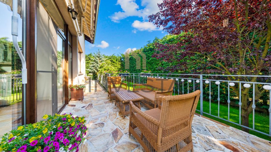 Casa individuala premium cu mansarda si gradina in Faget - Poză 5