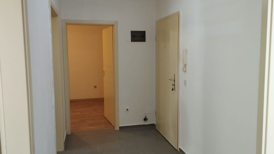 Apartament  3 camere - Poză 2