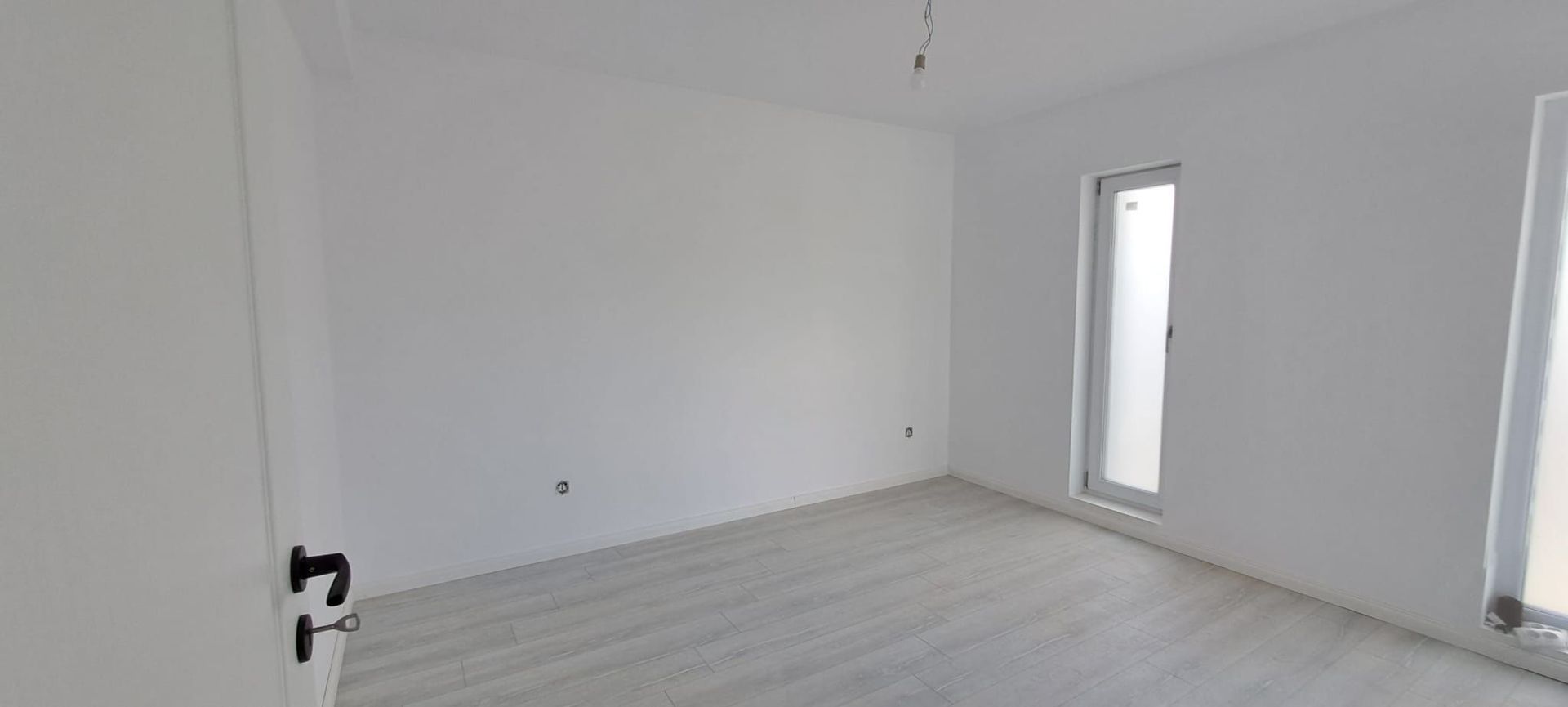 Dragomiresti Deal, Bujorului, P+1Et+Pod, casa finalizata, mutare rapid - Poză 8