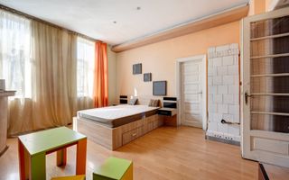 Proprietate in vila, etaj, partial renovat - Pasajul Unirii - 154 mp - Poză 6