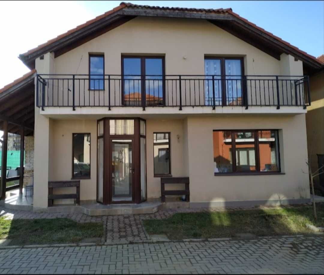 Casa de închiriat 4 camere Tohanu Nou - 900 euro/luna - Poză 1