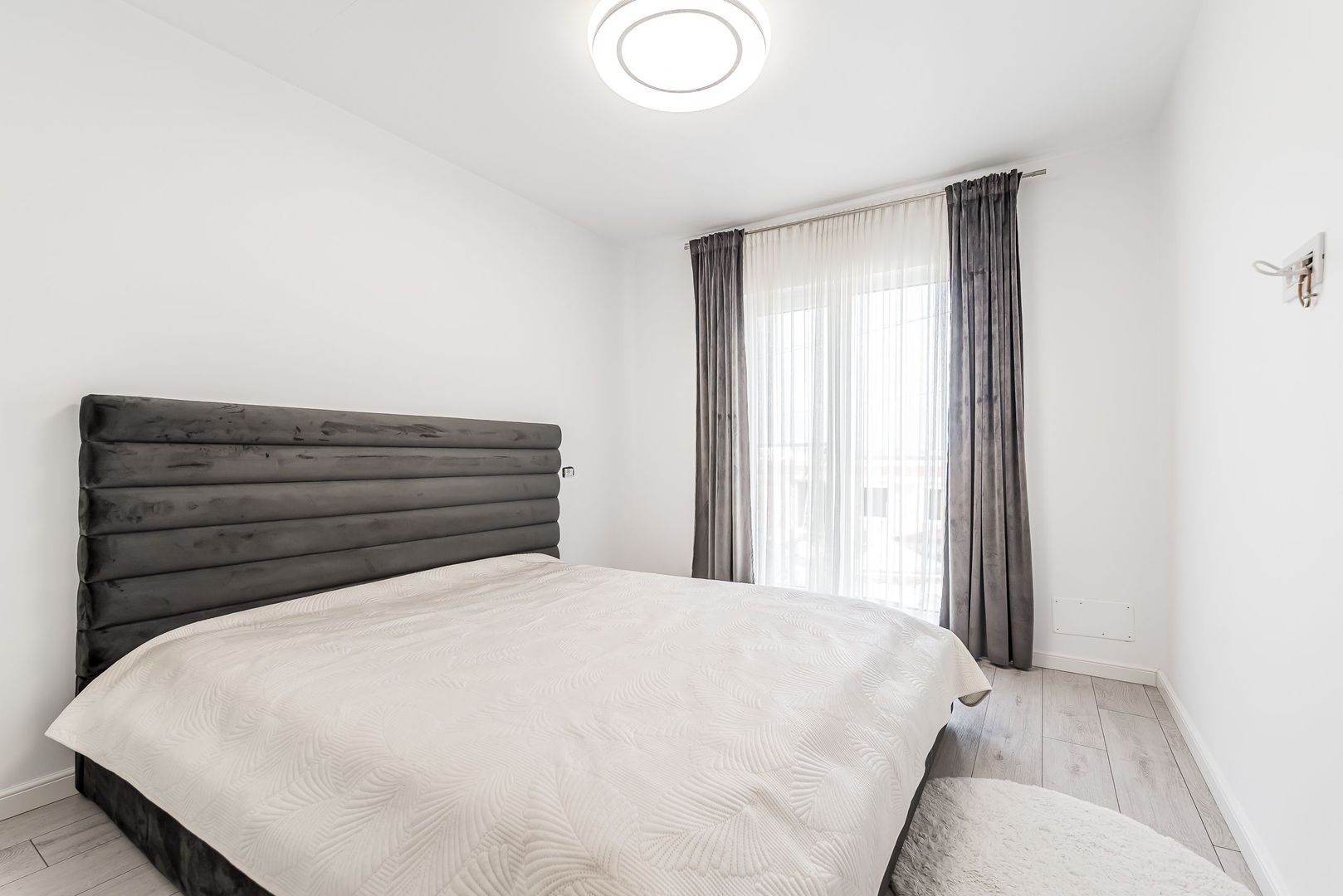 Doua case de vanzare la pret de una in Vladimirescu cartierul Florilor - Poză 7