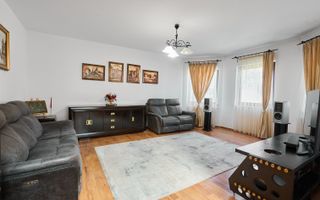Casa + 305 mp terem curte proprie in zona rezidentiala Gavana - Poză 3
