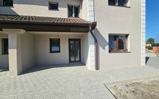 Casa noua 4 dormitoare, spatiu bun pentru familie - Poză 1