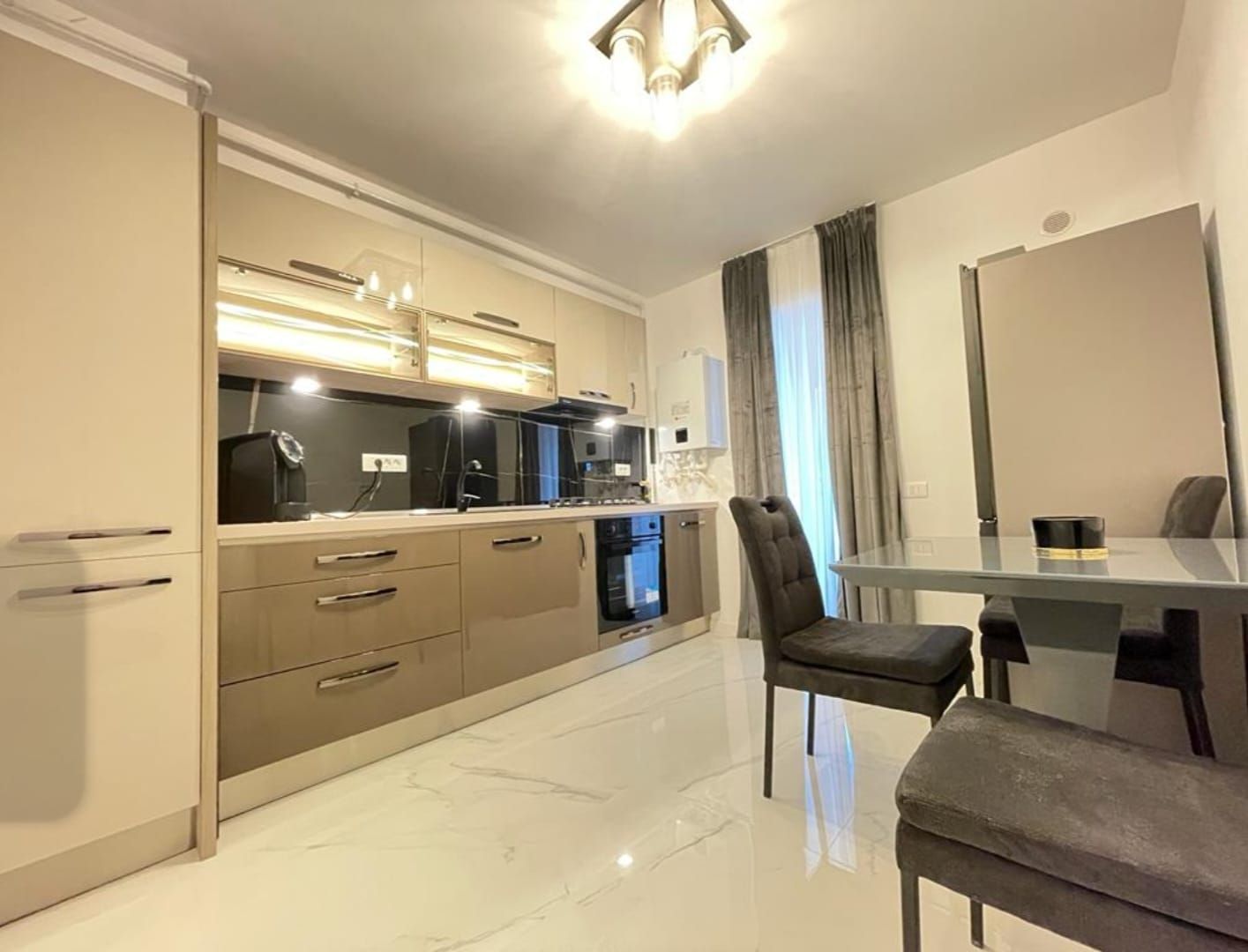 Apartament SUPERB cu 2 camere Mob/Uti LUX, Parcul Teilor,Titanul Nou - Poză 6
