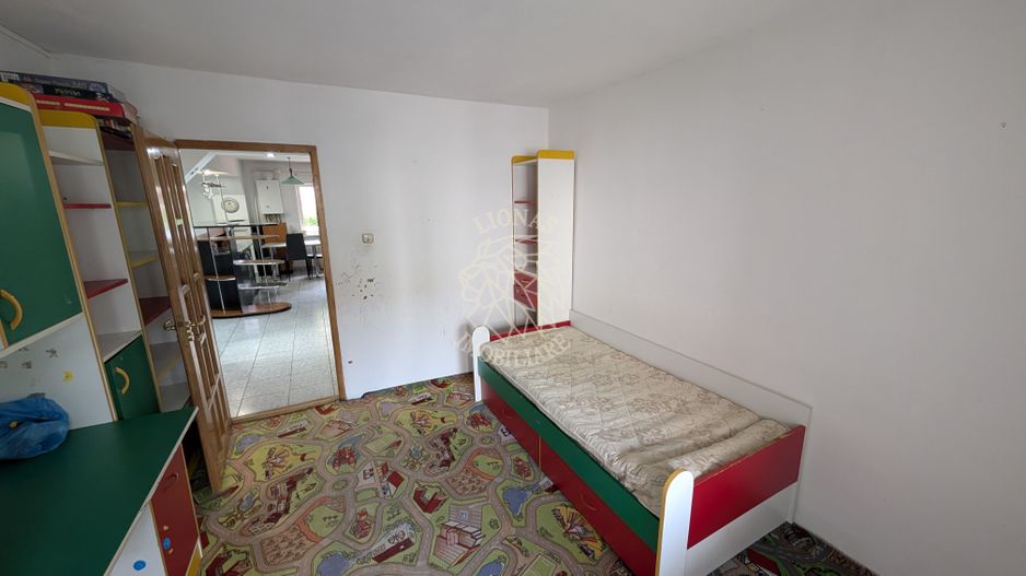 Apartament 4 camere 100 mp-balcon-parcare-beci-Central - Poză 3