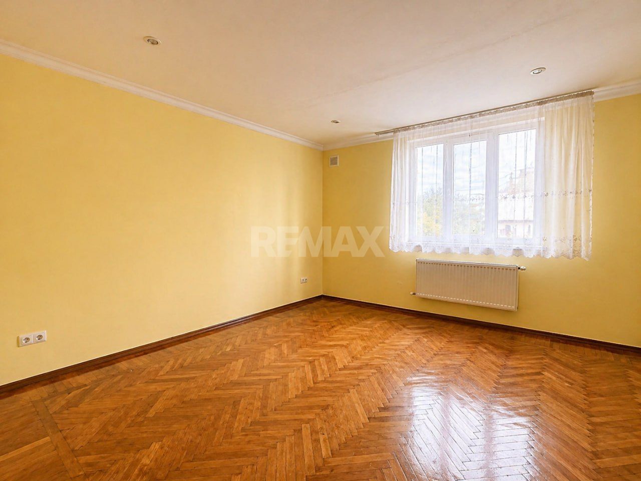 Casă + teren 7,48 ari și garaj – Drochia | 178 m² | 55.000 € - Poză 15