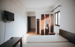 Casa cu teren | 7 camere | Loc. Cristian - Poză 4