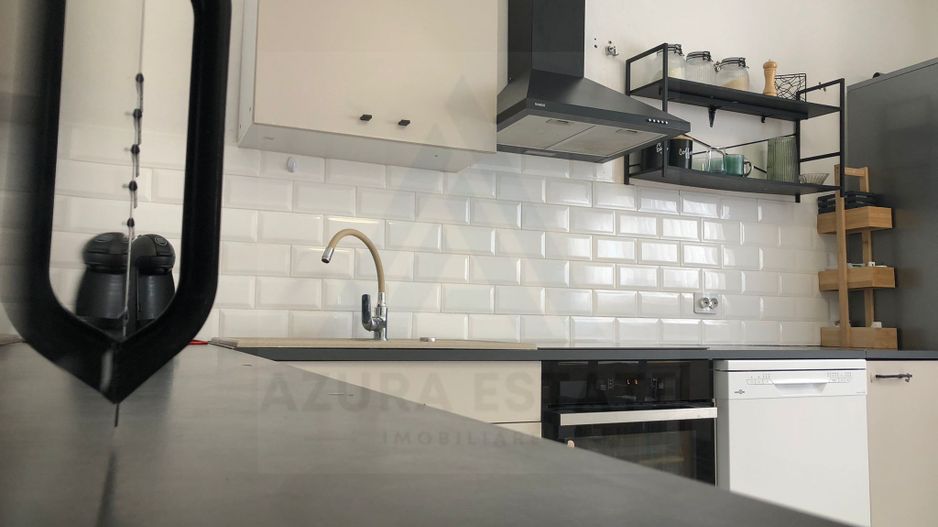 Casa renovata 250 mp utili si teren 935 mp in zona centrala Cisnadie - Poză 5