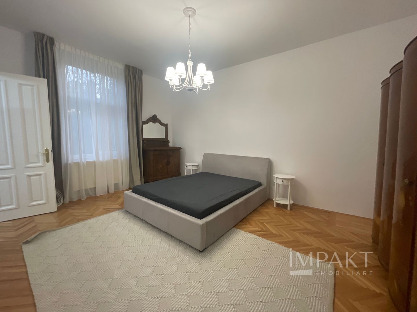 De închiriat-Apartament 3 camere decomandate |Ultracentral|Parcare| - Poză 2