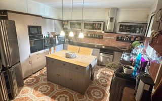 Casă de vânzare pe strada Tudor Vladimirescu - Poză 6