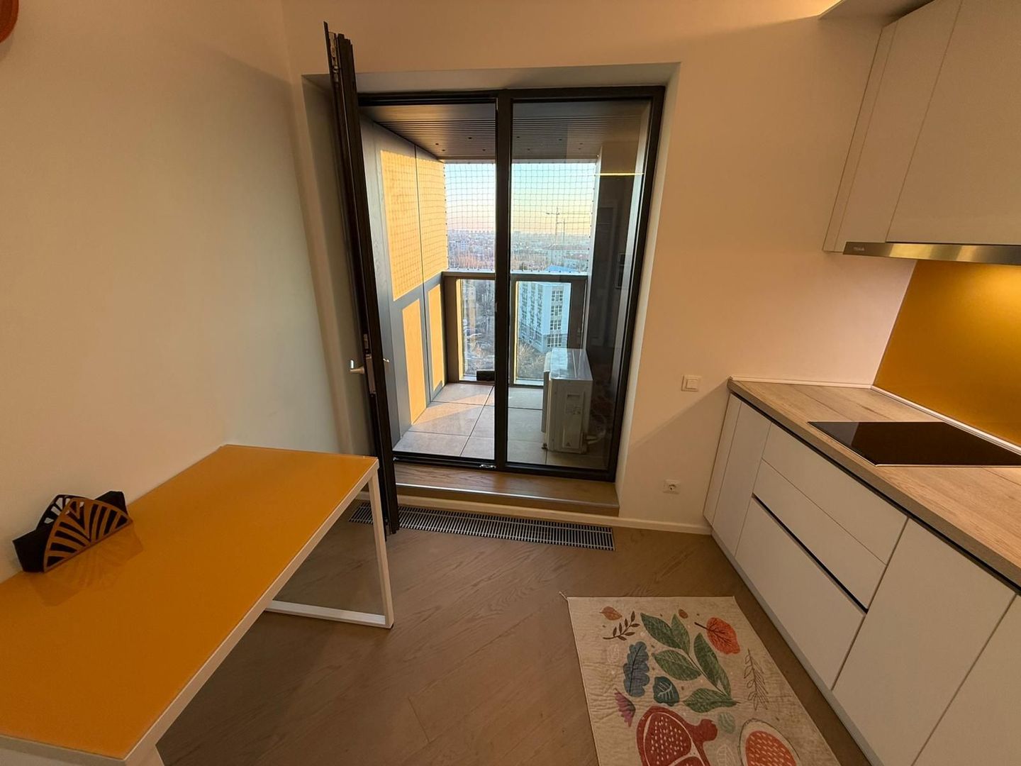 GARSONIERA COTROCENI, MASINA SPALAT VASE, BUCATARIE INCHISA, METROU - Poză 5