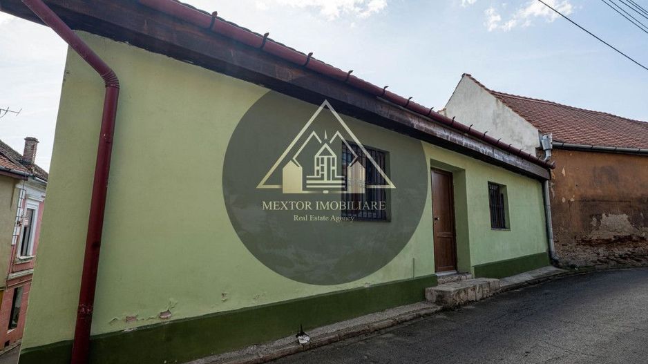 Magazin LA CHEIE pe Str Corso - Poză 4