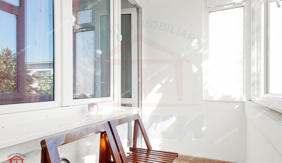 De vanzare apartament 2 camere Centru, etaj 3 - Poză 6