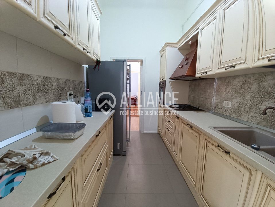 CENTRU SALA SPORTURILOR(COD03)- Casa interbelica si curte generoasa ! - Poză 10