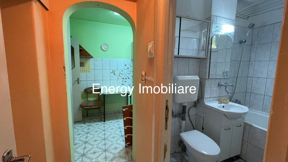 Apartament cu 2 camere, zona Dâmbul Pietros - Poză 4