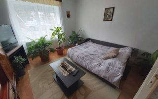 Casa de vanzare cu teren generos - Poză 5