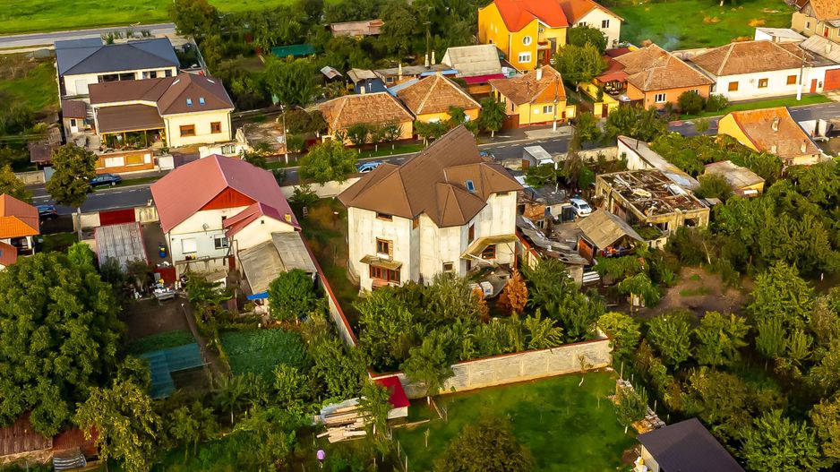 Vilă la gri în Subcetate - Poză 1