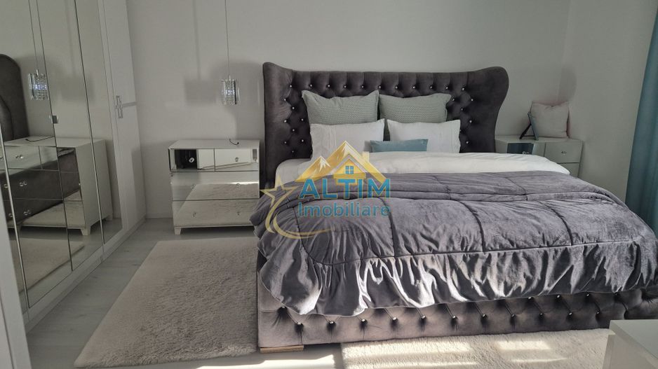 Casă cu 5 camere în Răcădău, Brașov - Poză 2