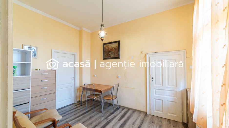 Apartament la casă cu 3 camere zona Pârneava - Poză 3