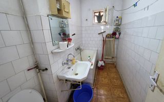Apartament 3 camere, semidecomandat, parter, Cetate, strada Closca - Poză 7