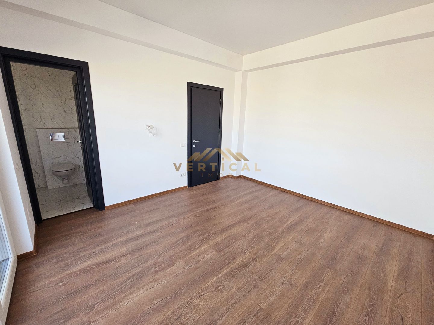 Vila 4 camere | 3 bai | comuna Berceni - Poză 13
