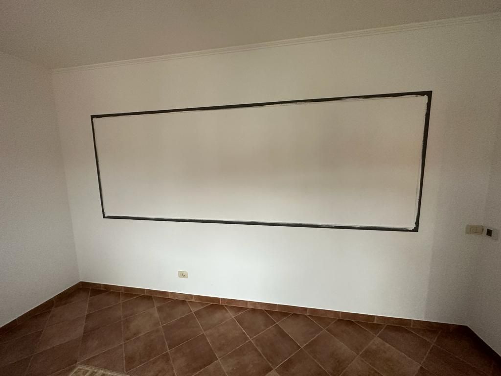 VILA  - ARADULUI. -British - Poză 51