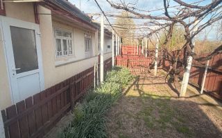 Casă de vânzare în Bivolari, județul Iași – 70 mp construcție, teren 1800 mp - Poză 5