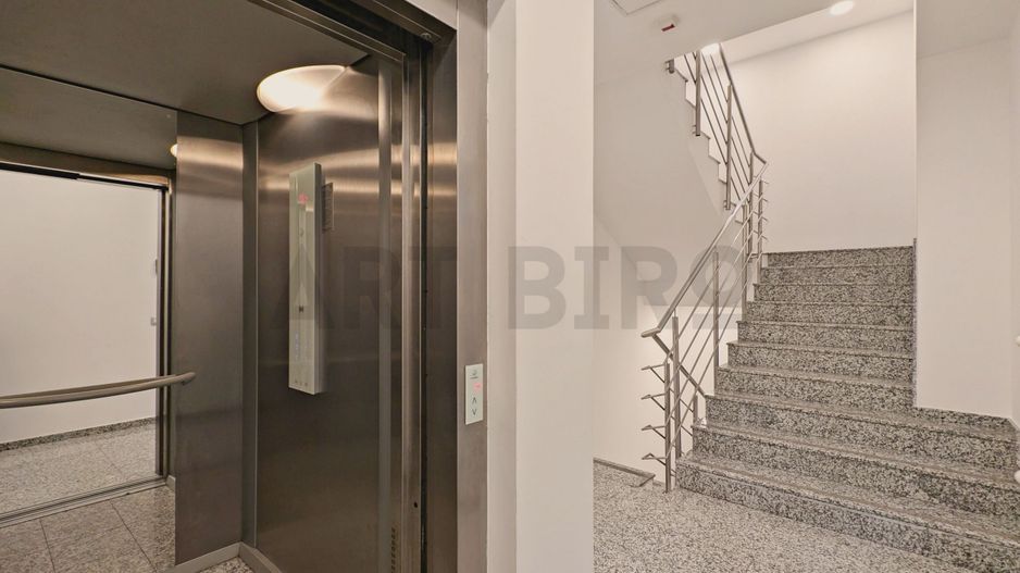 Zero comision, 260mp parter Universitate, showroom - birou, 3' metrou - Poză 3