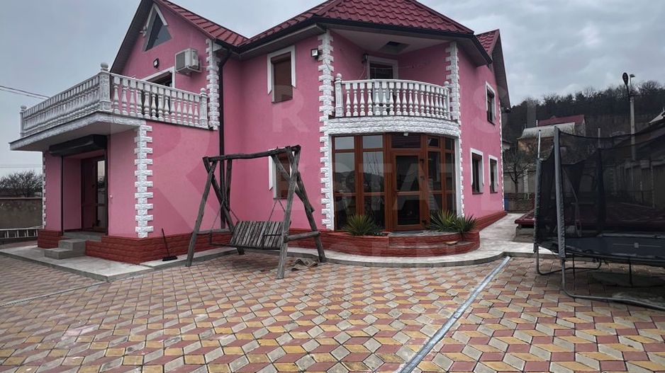 Vânzare, casă, 2 nivele, strada Budăi, Hîncești - Poză 1