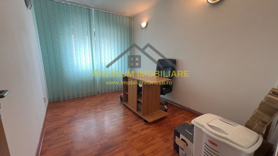 Apartament 3 camere etaj 1 de vanzare - Poză 7