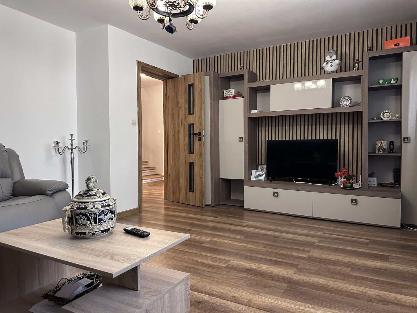 Gata de locuit! Vanzare casa cu 5 camere in Priboiu, com.Branesti - Poză 16