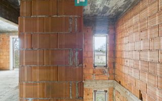 Duplex solid 120 mp, intimitate și calm in Chisoda - Poză 12