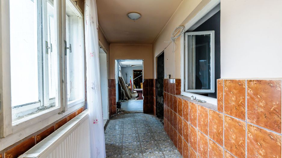 REZERVAT Casa din caramida cu teren generos in Felnac - Poză 5