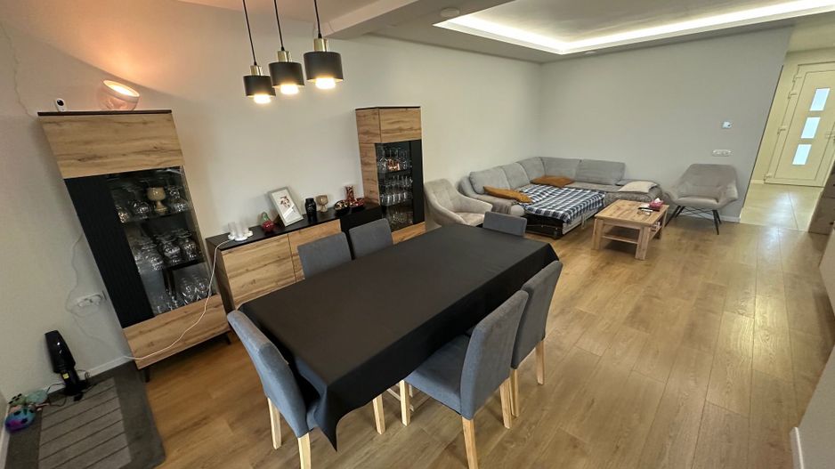 Duplex deosebit cu garaj și subsol - Poză 13