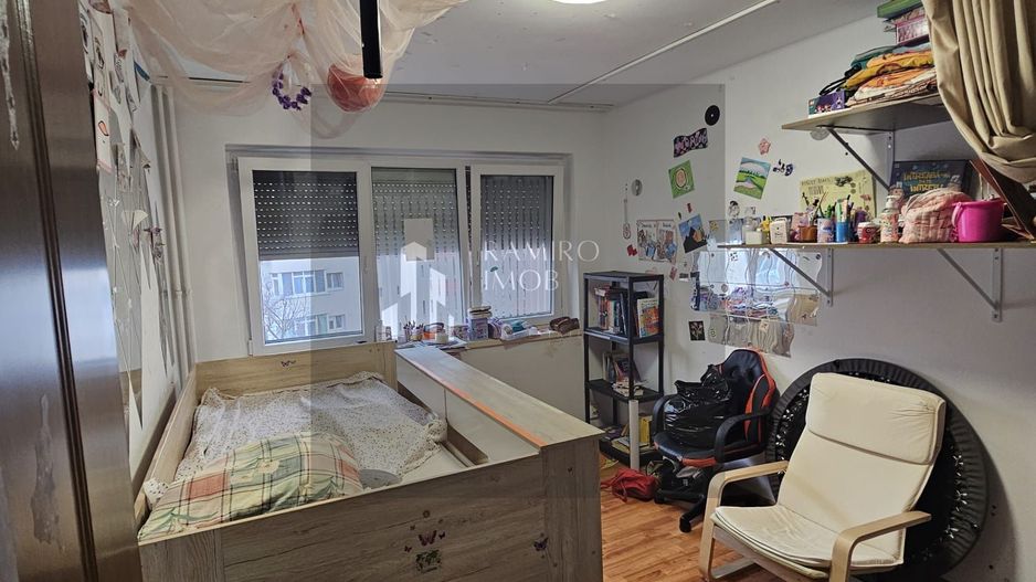 Apartament 2 camere Alexandru Obregia Sector 4 - Poză 3