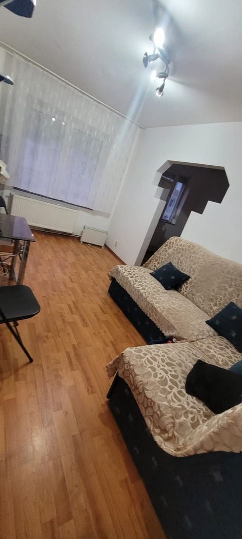 BRASADAS vinde ap 2 cam etaj 3/4 in Solidaritatii. - Poză 4